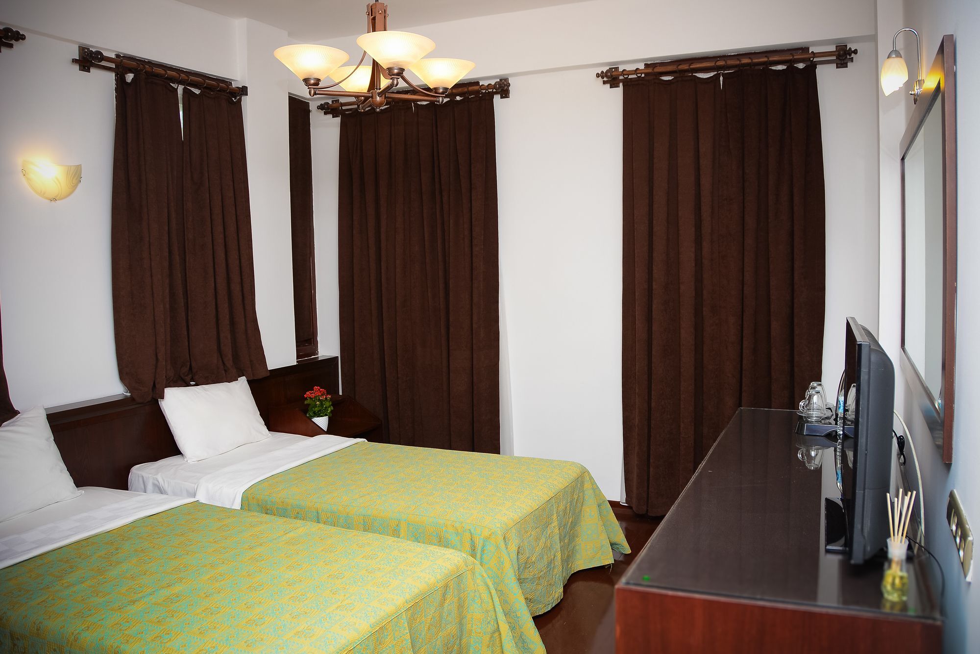 Villa Verde 2*